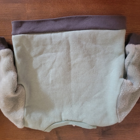 Baby Yoda Star Wars Sweat Shirt 6-9 months Infant - Picture 3 of 4